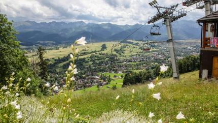 Aktualne godziny otwarcia ośrodków Tatry Super Ski w końcówce sezonu letniego