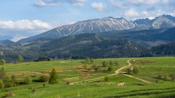 Tatry dostępne dla każdego pokolenia – dlaczego jesienny wypoczynek blisko stoków ma sens?